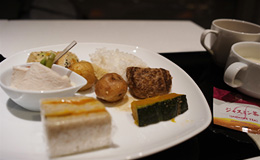 羽田空港・国際ターミナル・ANAラウンジ・食事